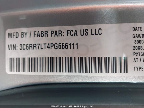 2023 RAM 1500 CLASSIC SLT — I9