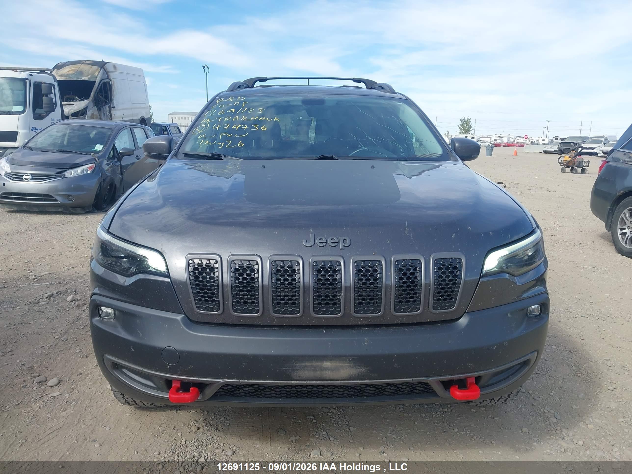 2019 JEEP CHEROKEE TRAILHAWK