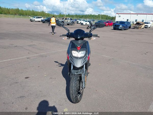 2025 APRILIA SR MOTARD 50 — I5