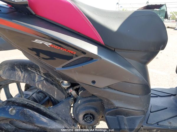 2025 APRILIA SR MOTARD 50 — I8