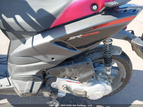 2025 APRILIA SR MOTARD 50 — I9