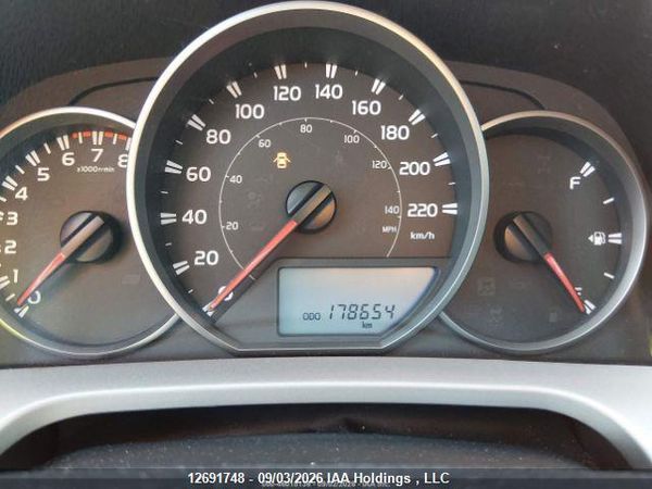 2016 TOYOTA RAV4 LE — I8
