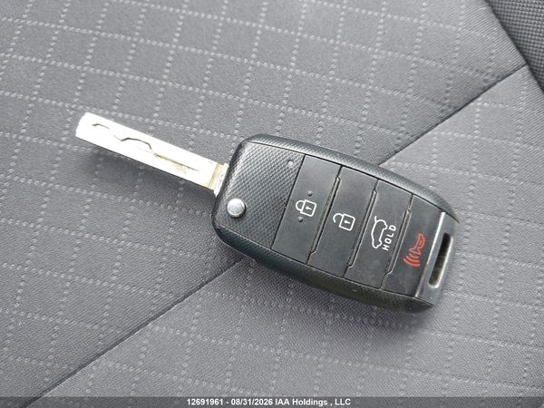2017 KIA SORENTO LX/L — I11