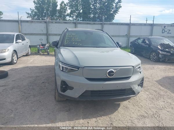 2024 VOLVO XC40 RECHARGE PURE ELECTRIC TWIN PLUS