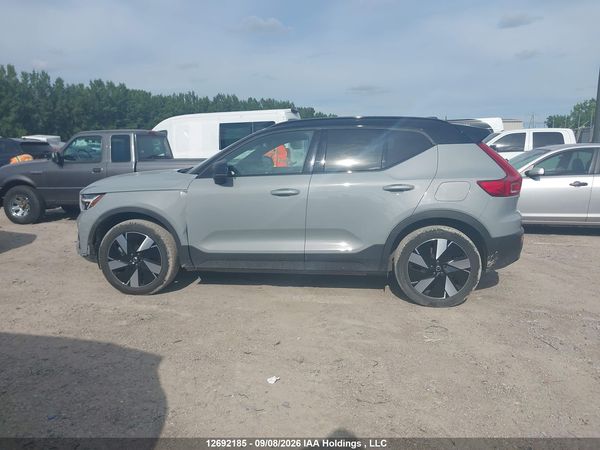 2024 VOLVO XC40 RECHARGE PURE ELECTRIC TWIN PLUS