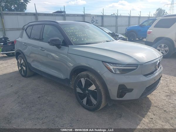 2024 VOLVO XC40 RECHARGE PURE ELECTRIC TWIN PLUS