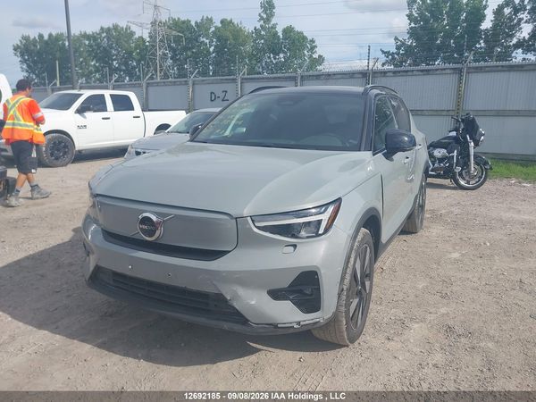 2024 VOLVO XC40 RECHARGE PURE ELECTRIC TWIN PLUS