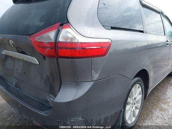 2015 TOYOTA SIENNA XLE/LIMITED