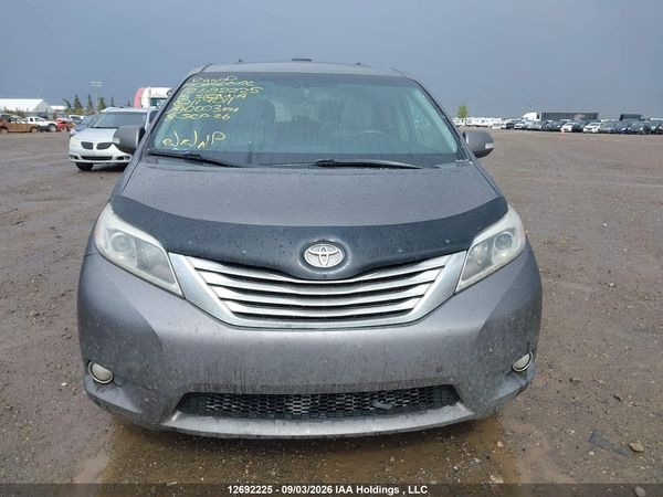 2015 TOYOTA SIENNA XLE/LIMITED