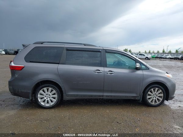 2015 TOYOTA SIENNA XLE/LIMITED
