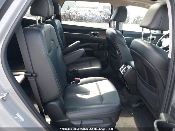 2023 KIA SORENTO EX — I8