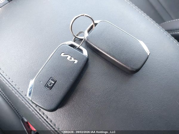 2023 KIA SORENTO EX — I11