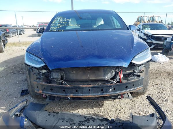2017 TESLA MODEL X — I6