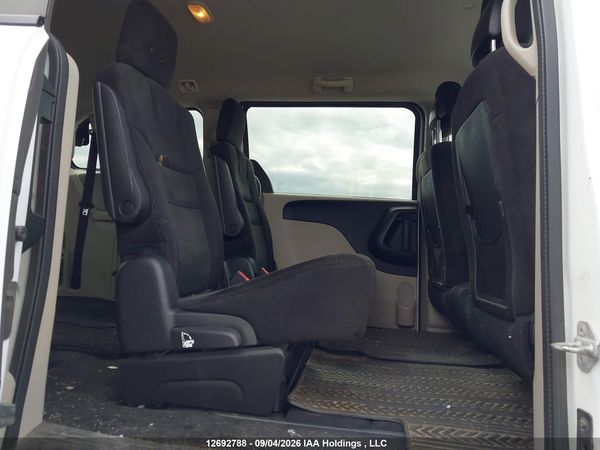 2016 DODGE GRAND CARAVAN SE/SXT