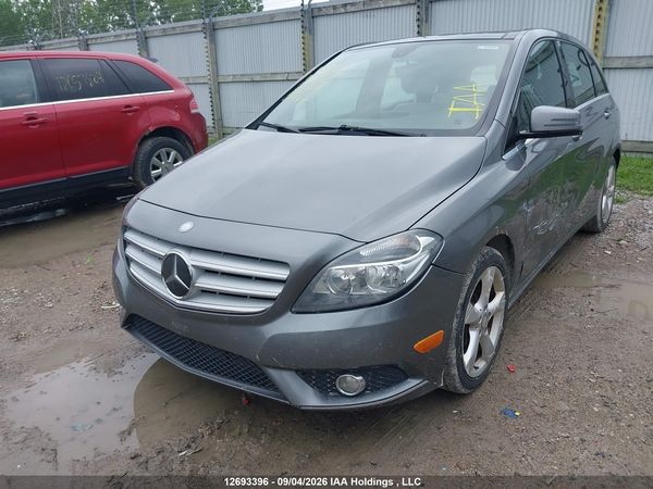 2013 MERCEDES-BENZ B 250 — I2