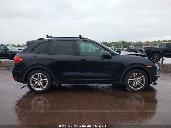 2014 PORSCHE CAYENNE PLATINUM EDITION