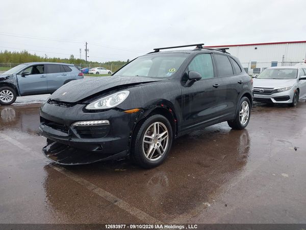 2014 PORSCHE CAYENNE PLATINUM EDITION
