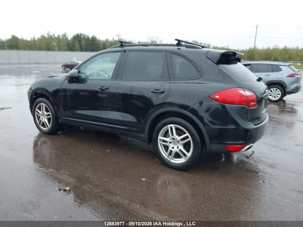 2014 PORSCHE CAYENNE PLATINUM EDITION