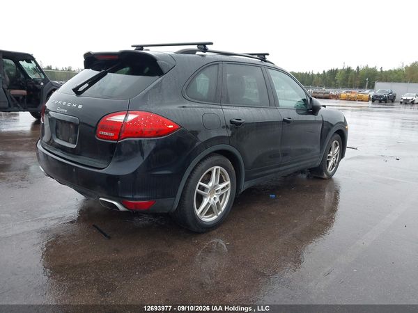 2014 PORSCHE CAYENNE PLATINUM EDITION