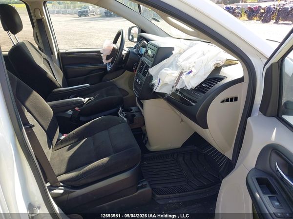 2015 DODGE GRAND CARAVAN SE/SXT — I5