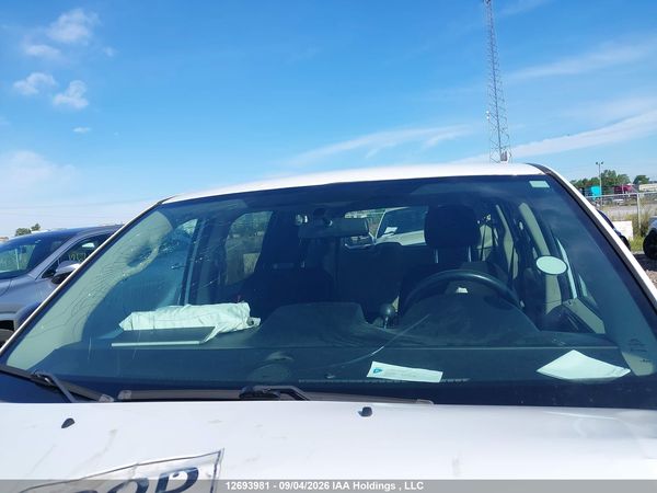 2015 DODGE GRAND CARAVAN SE/SXT — I17