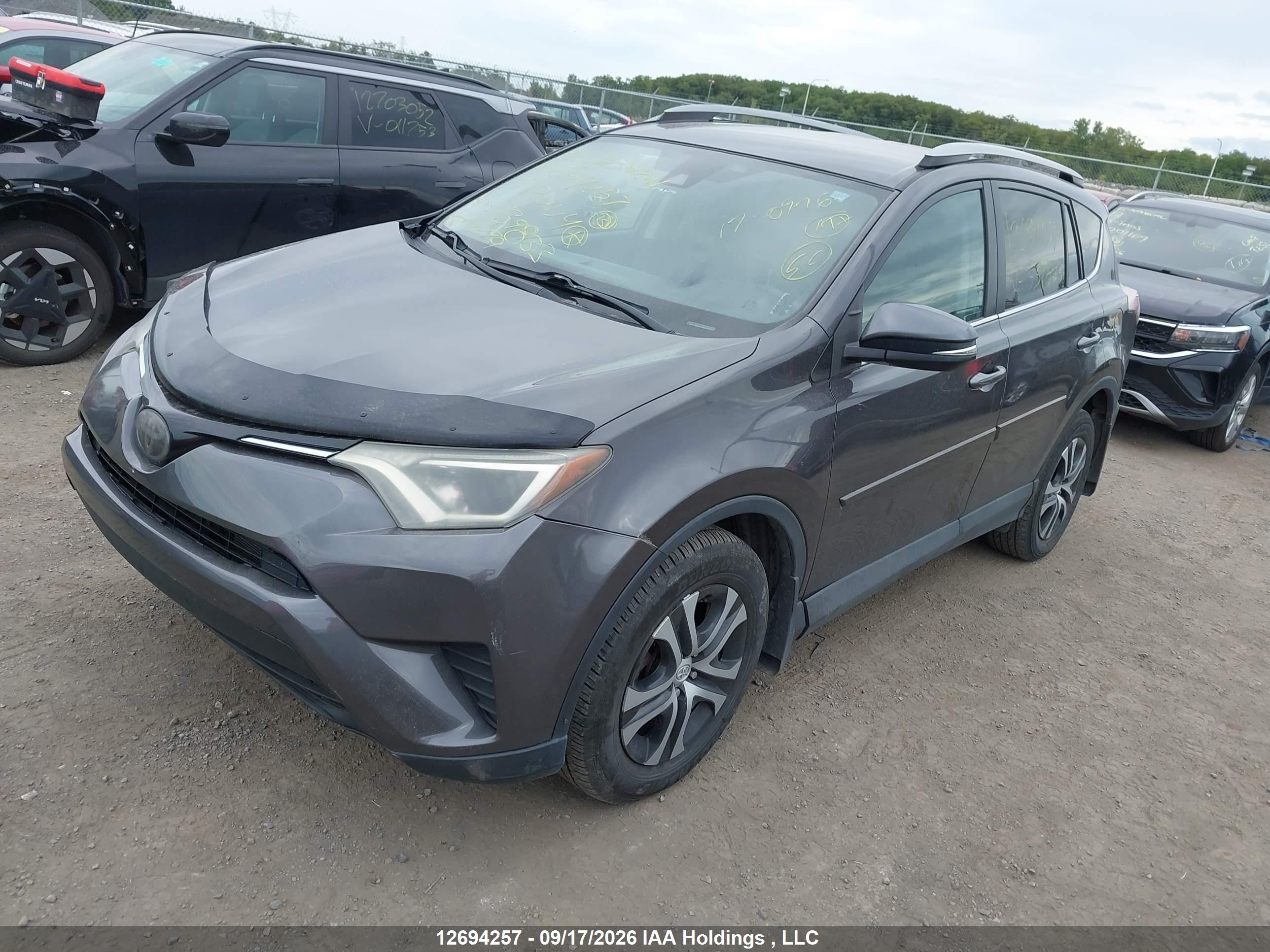 2017 TOYOTA RAV4 LE — I2