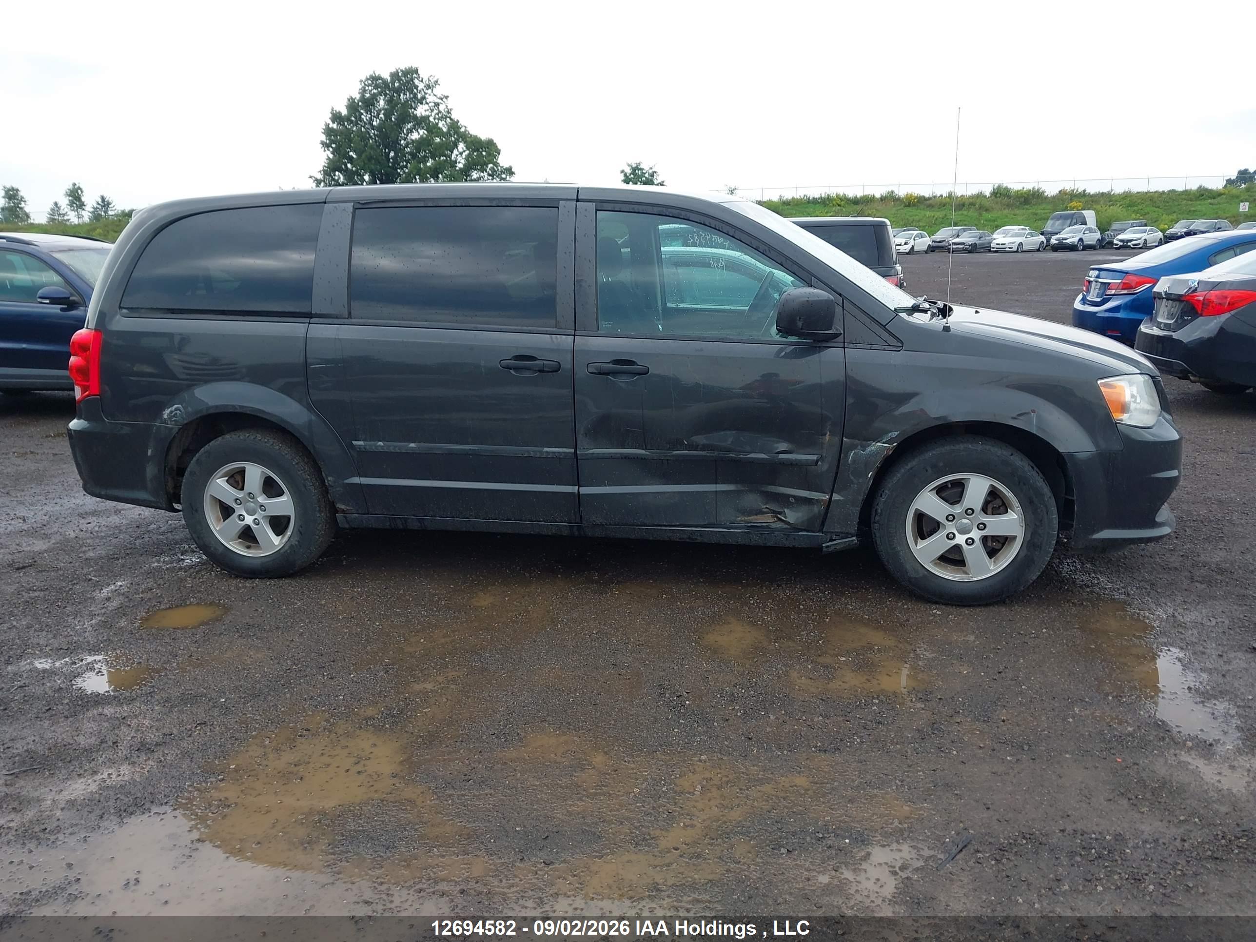 2012 DODGE GRAND CARAVAN SE