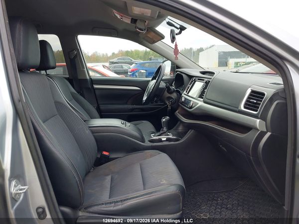 2016 TOYOTA HIGHLANDER LE — I5