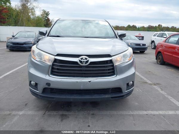 2016 TOYOTA HIGHLANDER LE — I13