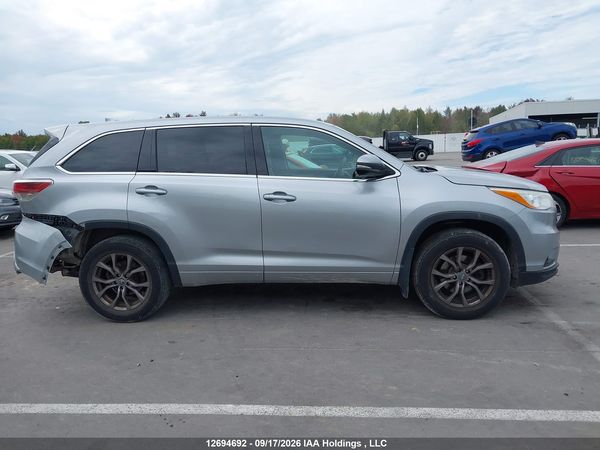 2016 TOYOTA HIGHLANDER LE — I14
