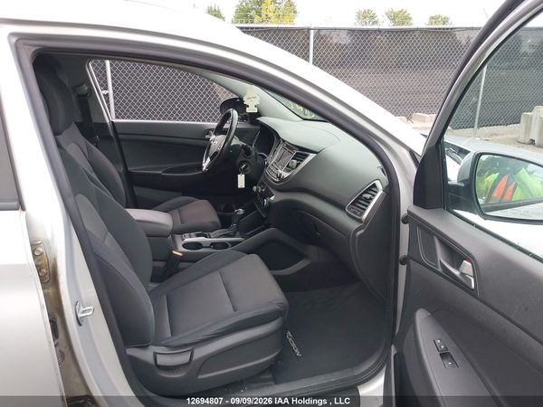 2017 HYUNDAI TUCSON PREMIUM — I5