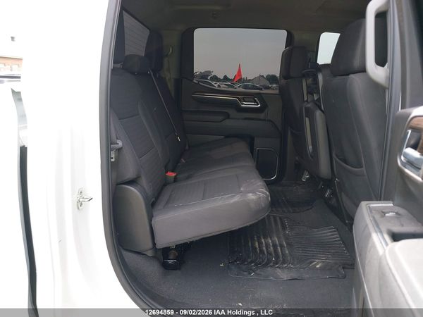2026 CHEVROLET SILVERADO K1500 LT — I8