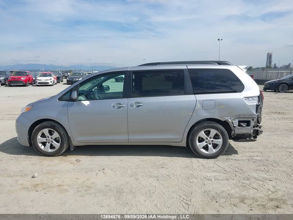 2012 TOYOTA SIENNA LE — I15