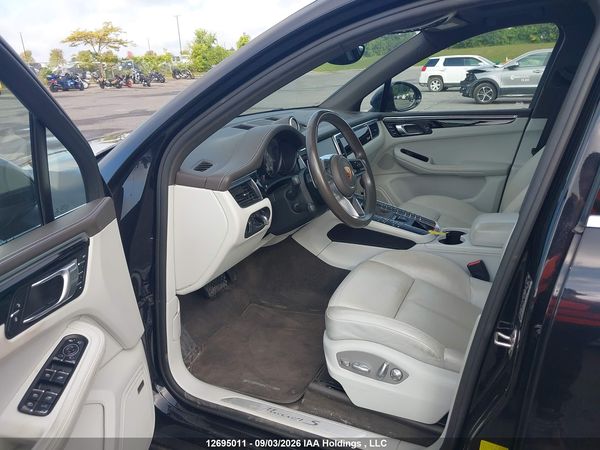 2018 PORSCHE MACAN S