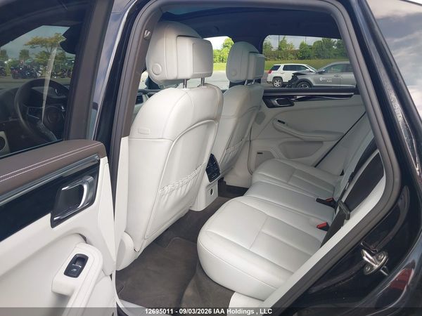 2018 PORSCHE MACAN S
