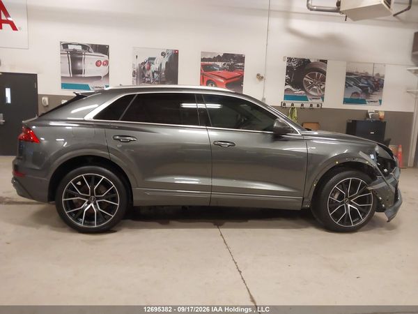 2021 AUDI Q8 PROGRESSIV — I14
