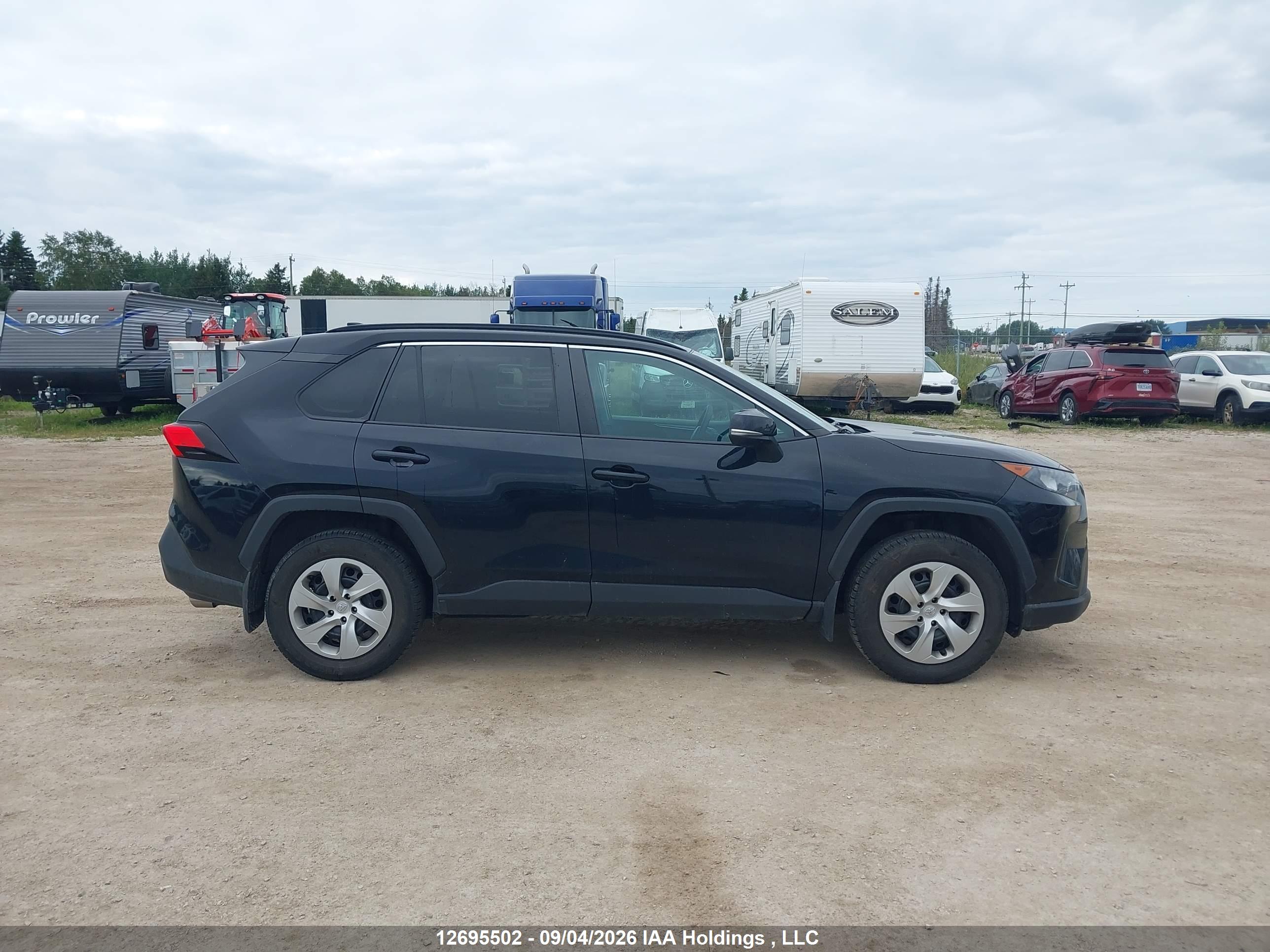 2020 TOYOTA RAV4 LE