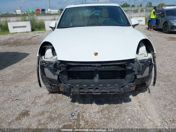 2017 PORSCHE CAYENNE S — I12