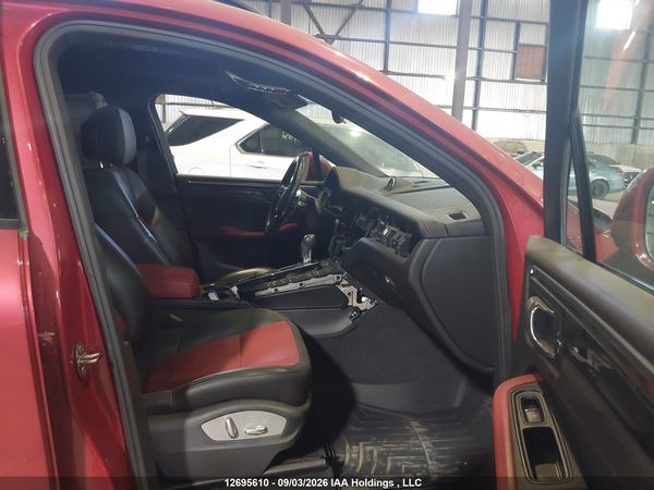 2016 PORSCHE MACAN S