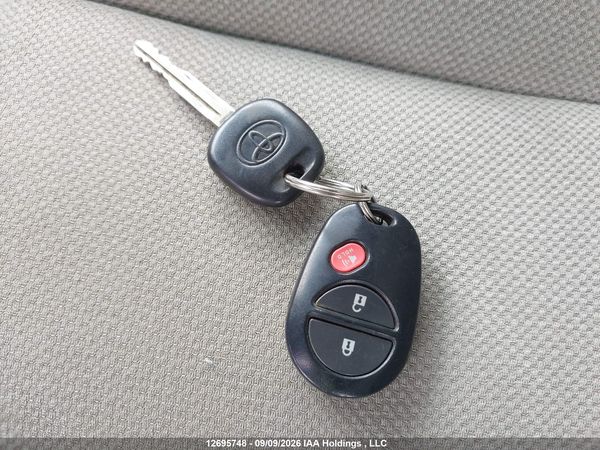 2014 TOYOTA SIENNA 7 PASSENGER — I11