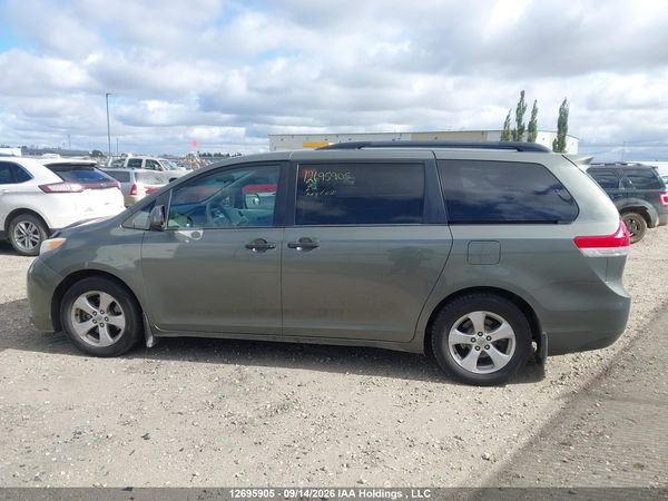 2012 TOYOTA SIENNA V6 7 PASSENGER