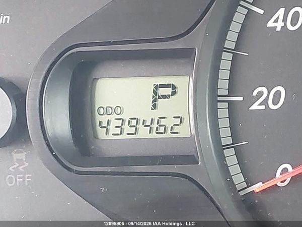 2012 TOYOTA SIENNA V6 7 PASSENGER