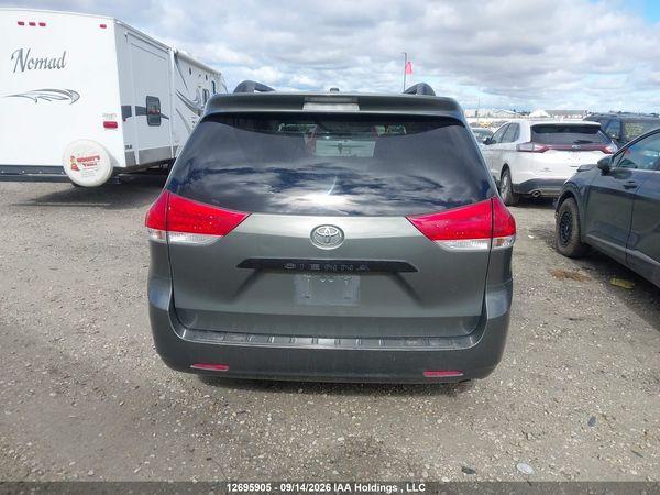 2012 TOYOTA SIENNA V6 7 PASSENGER