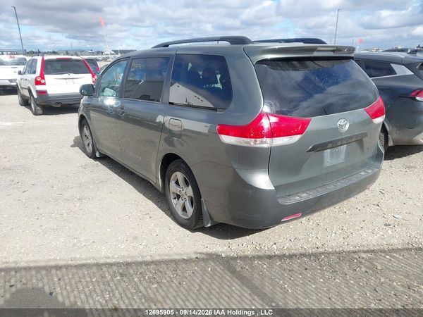 2012 TOYOTA SIENNA V6 7 PASSENGER