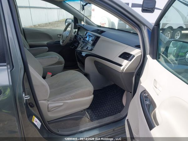 2012 TOYOTA SIENNA V6 7 PASSENGER