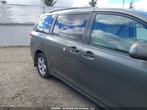 2012 TOYOTA SIENNA V6 7 PASSENGER