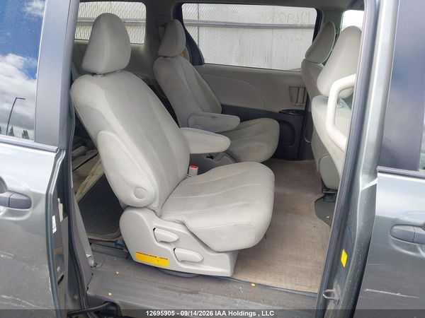 2012 TOYOTA SIENNA V6 7 PASSENGER