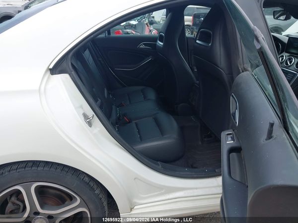 2015 MERCEDES-BENZ CLA 250 4MATIC — I8