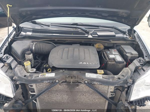 2014 DODGE GRAND CARAVAN SE/SXT — I10