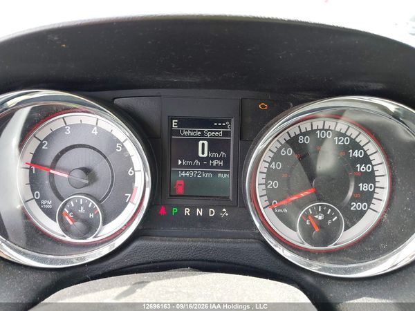 2016 DODGE GRAND CARAVAN CREW — I7